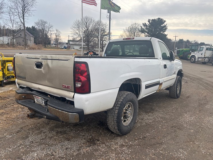 2004-chevrolet-2500-image-5