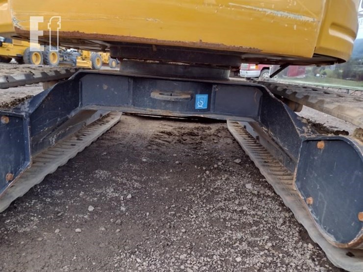 2022-deere-26g-image-42