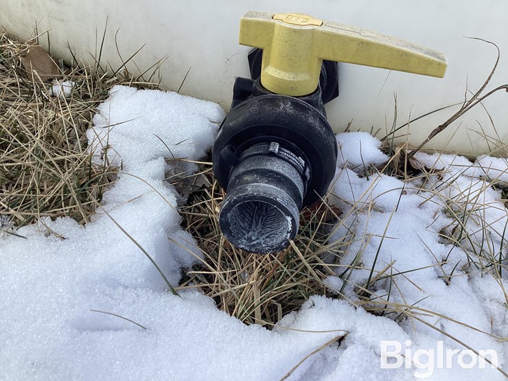 1,550-gallon-water/liquid-fertilizer-tank-image-12