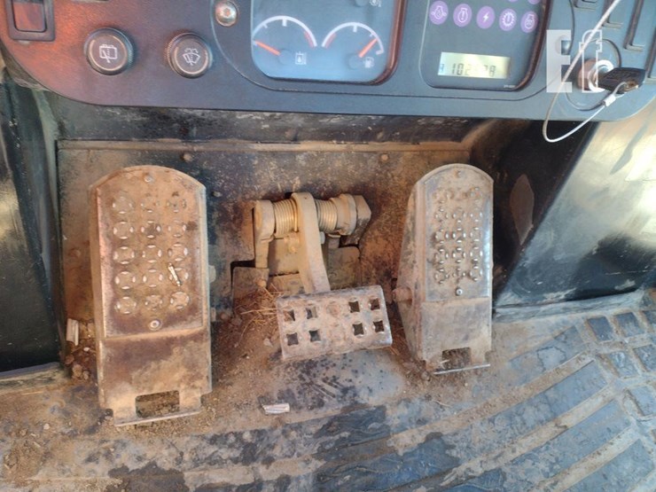 2005-caterpillar-963c-image-8