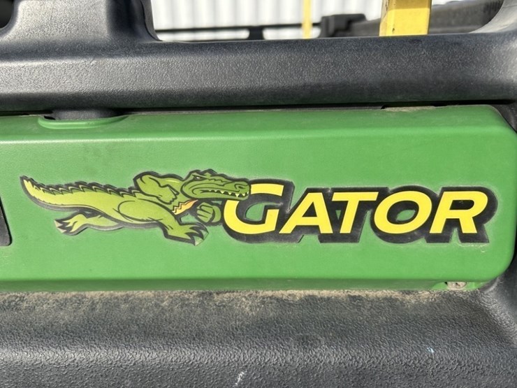 2012-john-deere-gator-xuv-625i-image-10