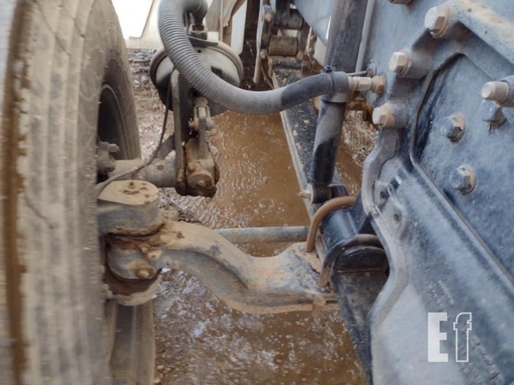 2008-peterbilt-365-image-20