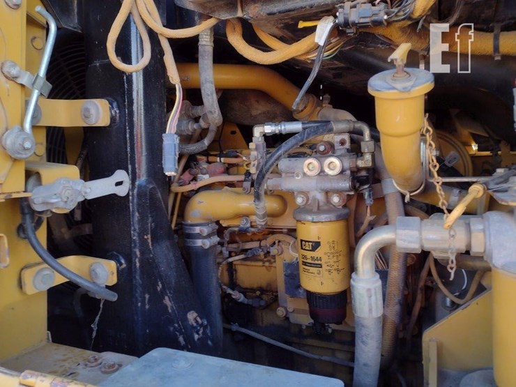 2005-caterpillar-963c-image-41