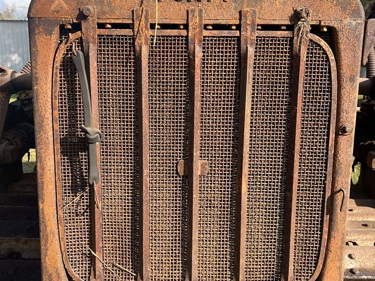 caterpillar-forty-gas-crawler-image-9