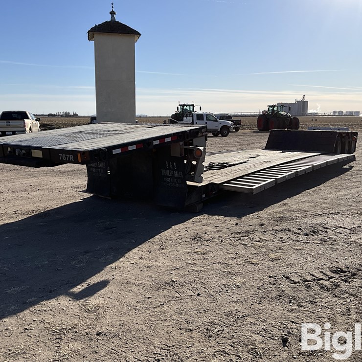 2017 BWS EZ-2-Load 48’ Tri/A Detachable Lowboy