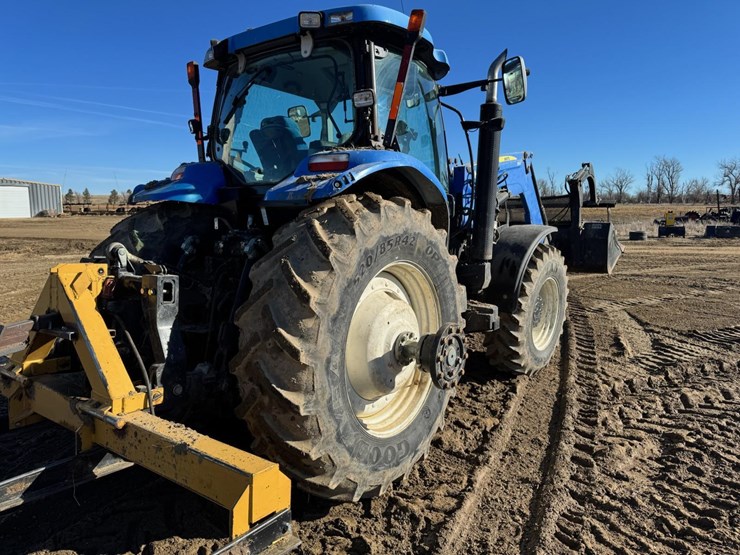 2010-new-holland-t7050-image-5