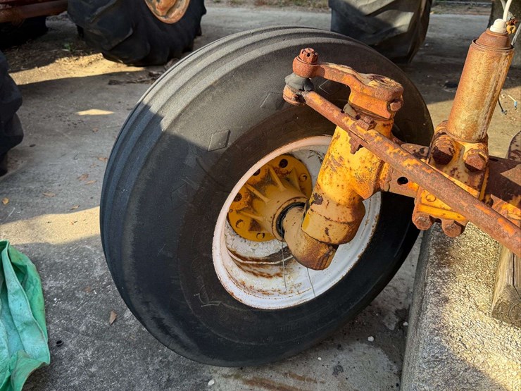 minneapolis-moline-g1000-image-35