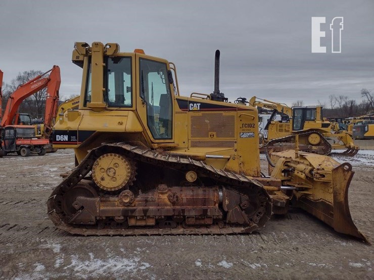 2006-caterpillar-d6n-xl-image-3