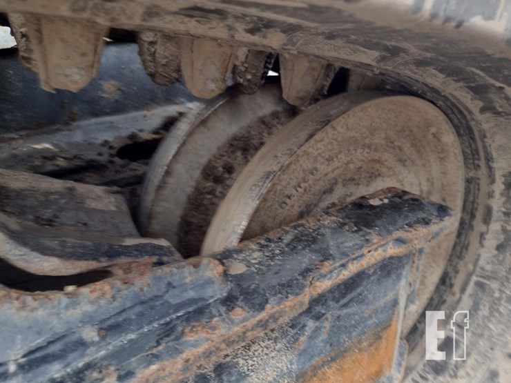 2017-bobcat-t595-image-35