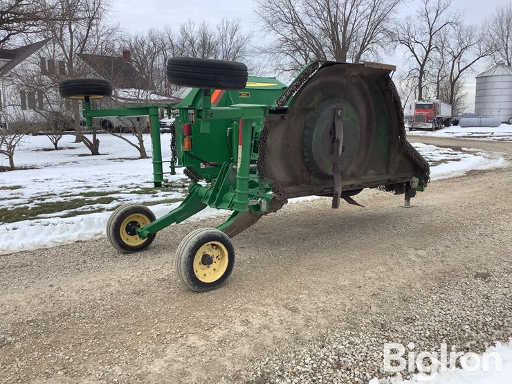 2020-john-deere-e12-image-5