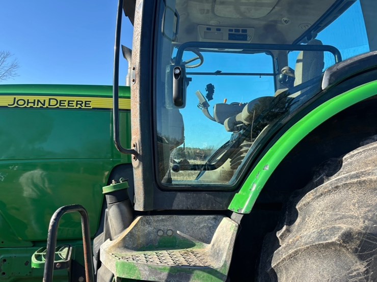 john-deere-8260r-image-12