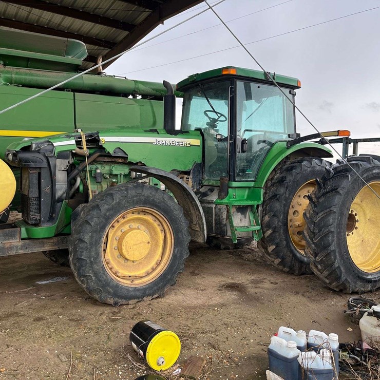 JOHN DEERE 8220