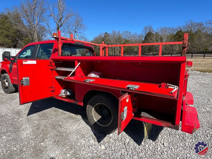 2020-ford-f350-image-21