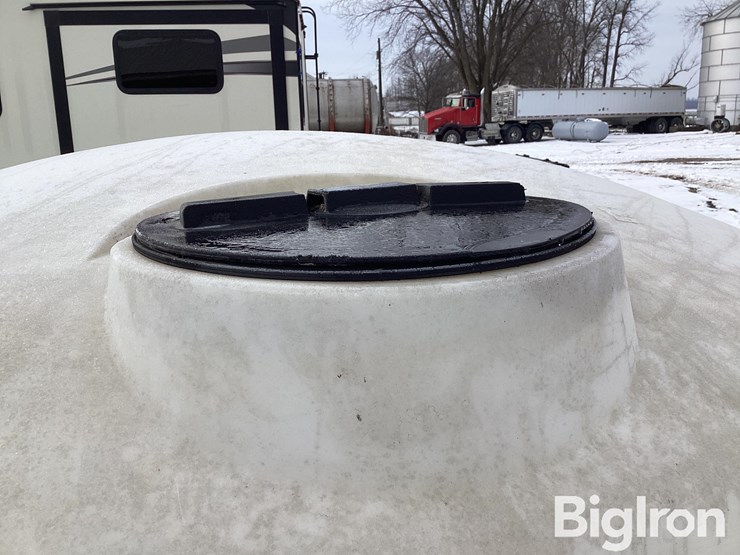 ace-roto-mold-1,650-gallon-water/liquid-fertilizer-tank-image-10