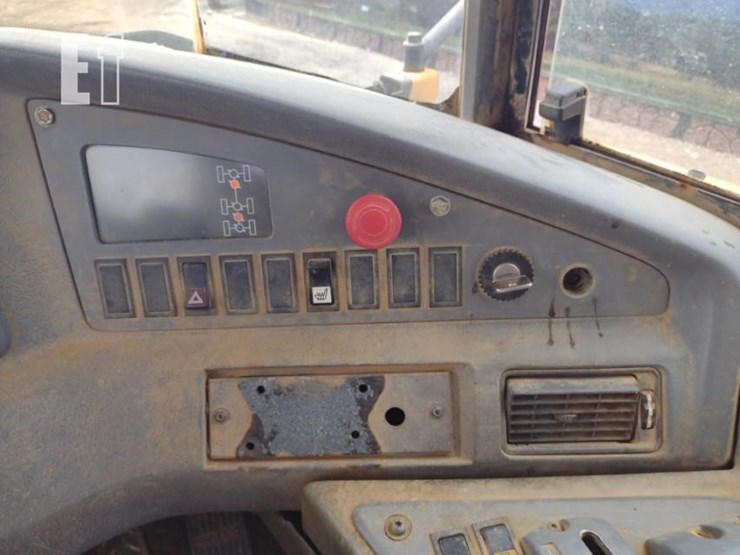 2003-volvo-a40d-image-9