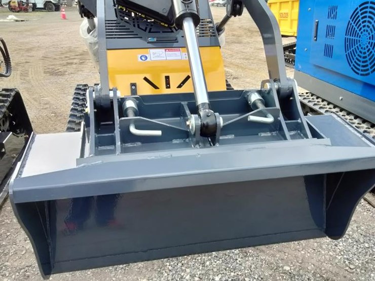 #134-•-mini-skid-steer---gasoline-image-3