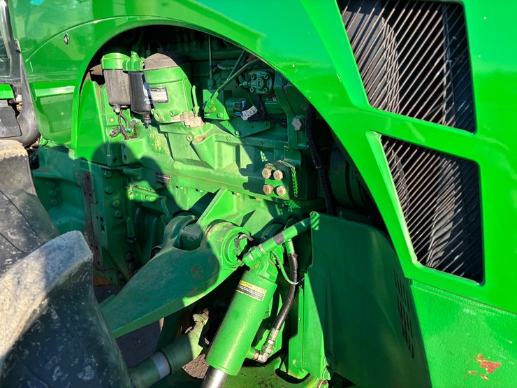 john-deere-8320-image-9