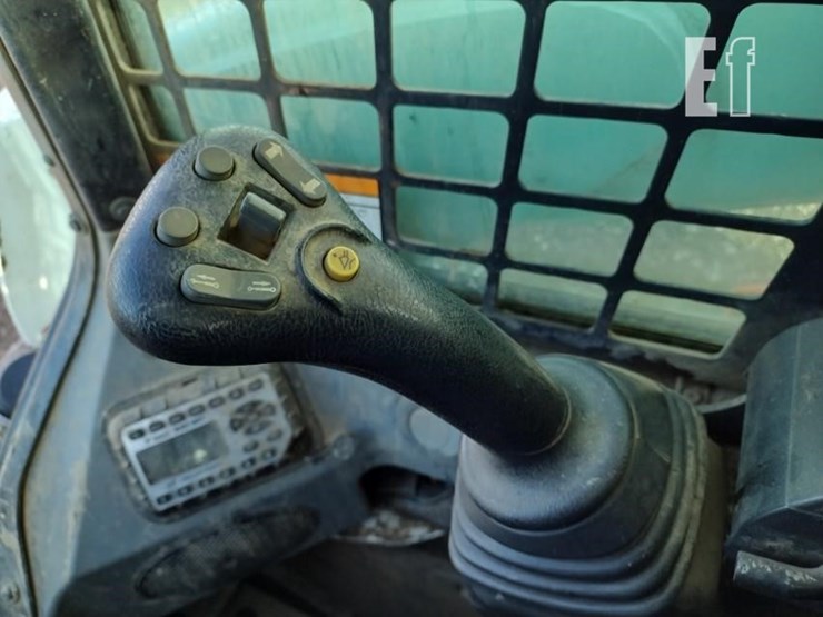 2019-bobcat-t770-image-10