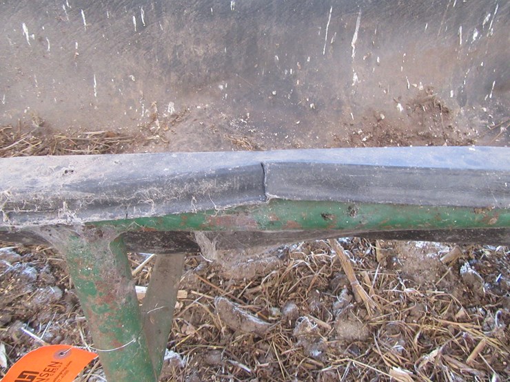 #8970-•-feed-trough-image-2