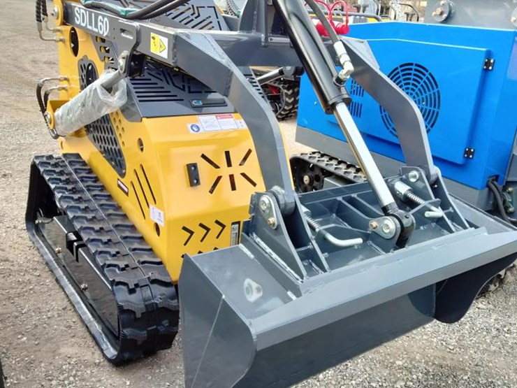 #134-•-mini-skid-steer---gasoline-image-2