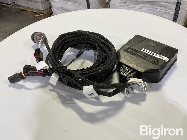 john-deere-m-image-1