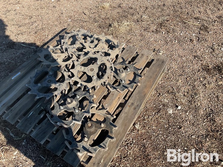 planter-closing-wheels-image-5