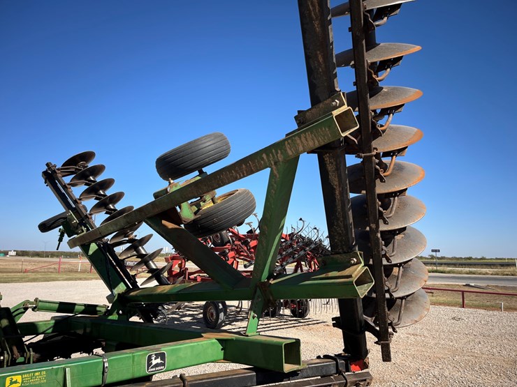 1996-john-deere-630-image-11