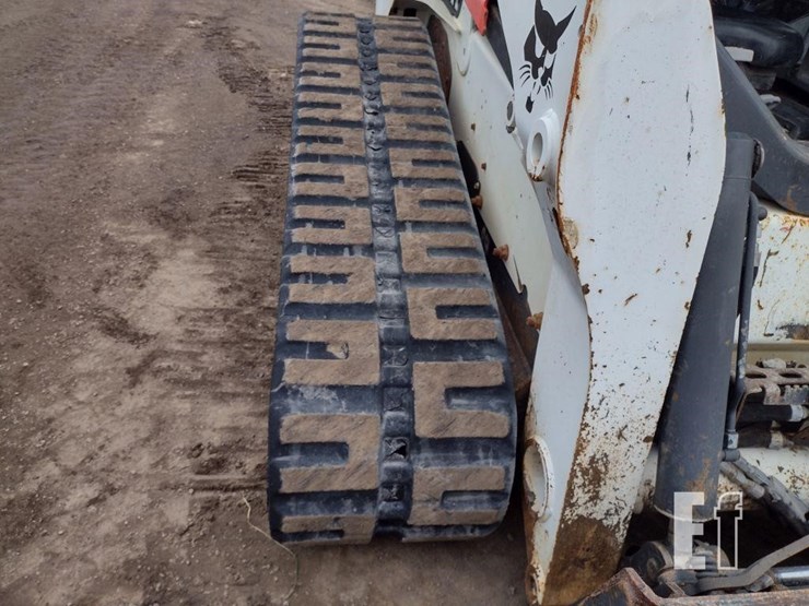 2017-bobcat-t740-image-36