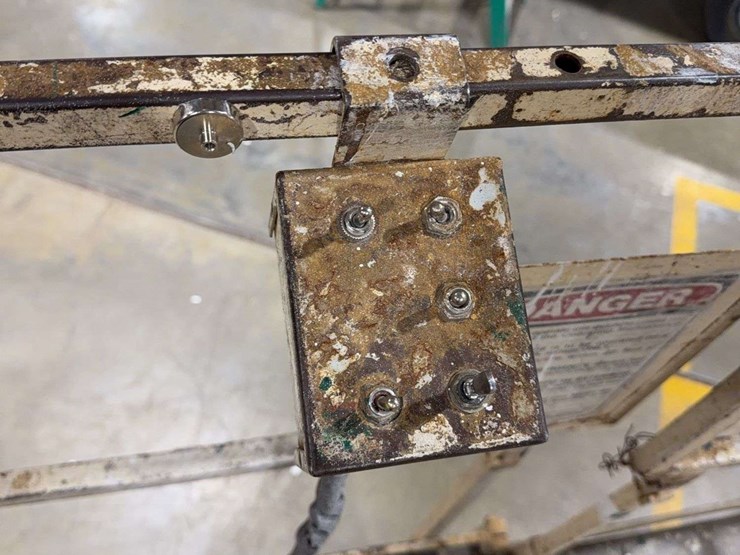 stratolift-krx20-scissor-lift-image-21