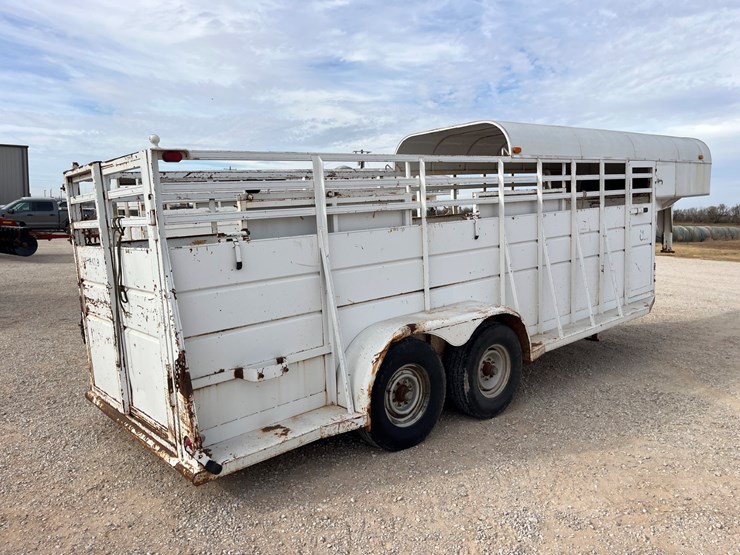 #t8405-•-stock-trailer-image-7