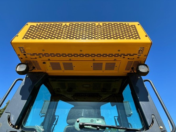 2015-deere-750k-lgp-image-18