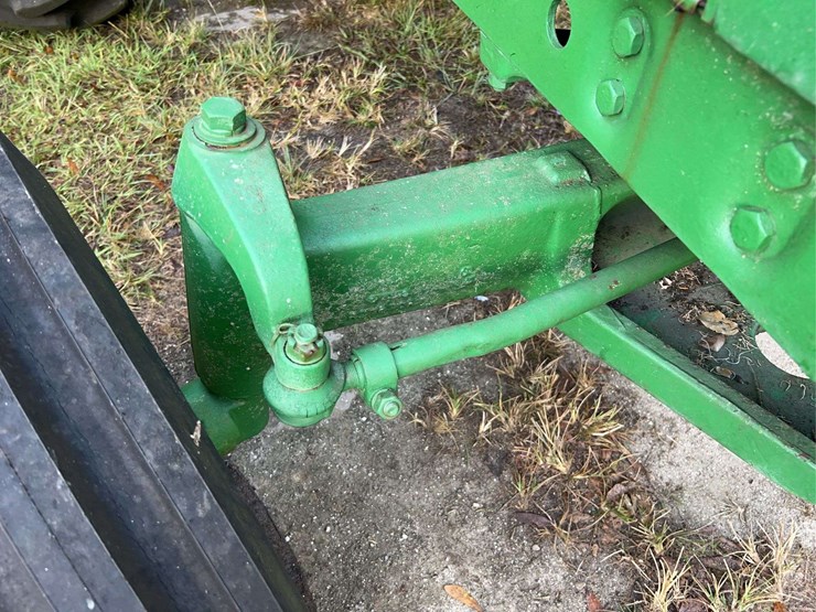 john-deere-3020-image-23