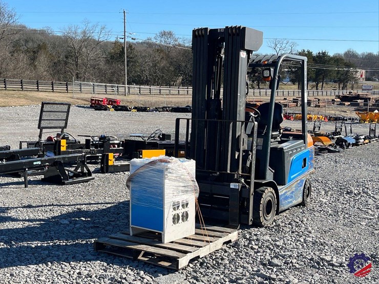 byd-ecb27c-electric-counterbalanced-forklift-image-12