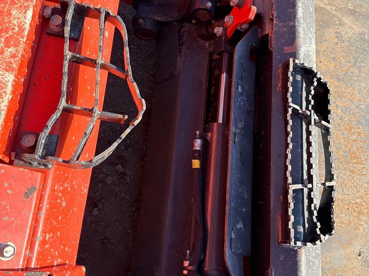 kubota-svl75-2-image-11