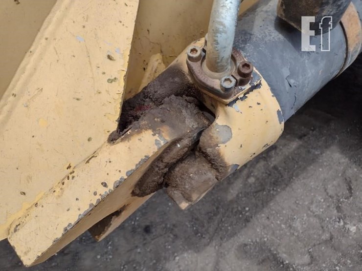 2003-volvo-a40d-image-29