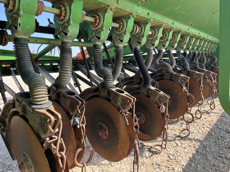 john-deere-8300-image-12