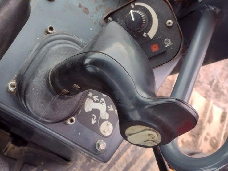 2016-deere-450j-lgp-image-12