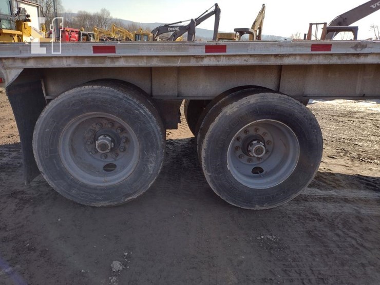 93-ravens-trailer^title^-image-14