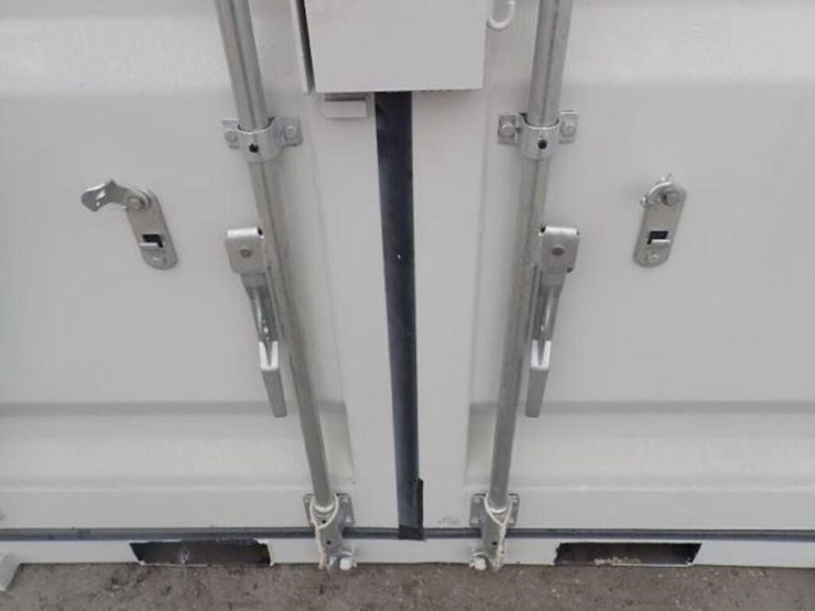8-ft-shipping-container-image-6