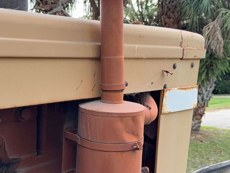 minneapolis-moline-g706-image-33