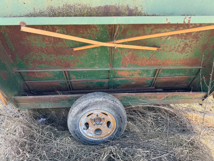 #1071-•-calf-creep-feeder-image-5