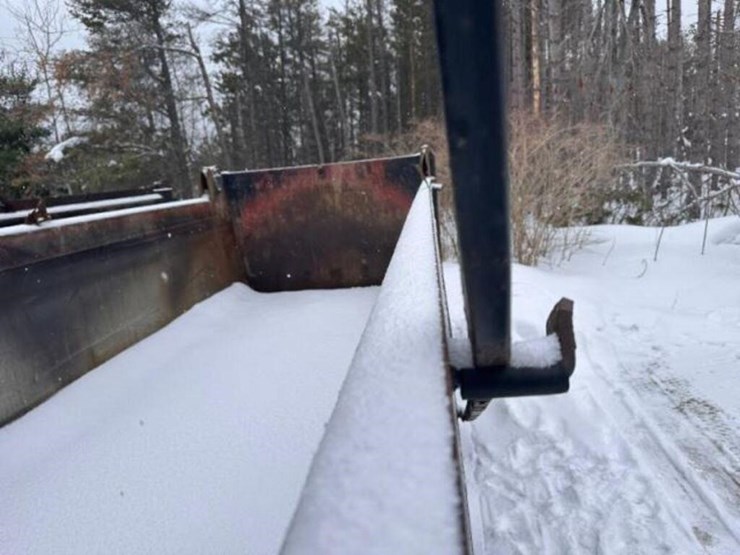 2018-freightliner-114sd-image-36