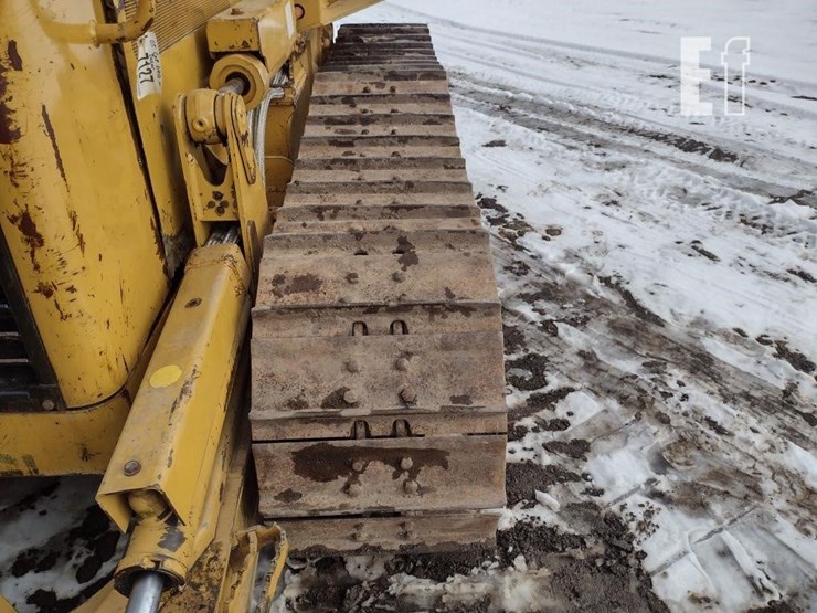 2005-caterpillar-d4g-xl-image-32