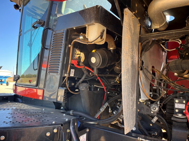 2020-case-ih-wd2104-image-25