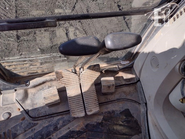 kobelco-sk230sr-lc-5-image-8