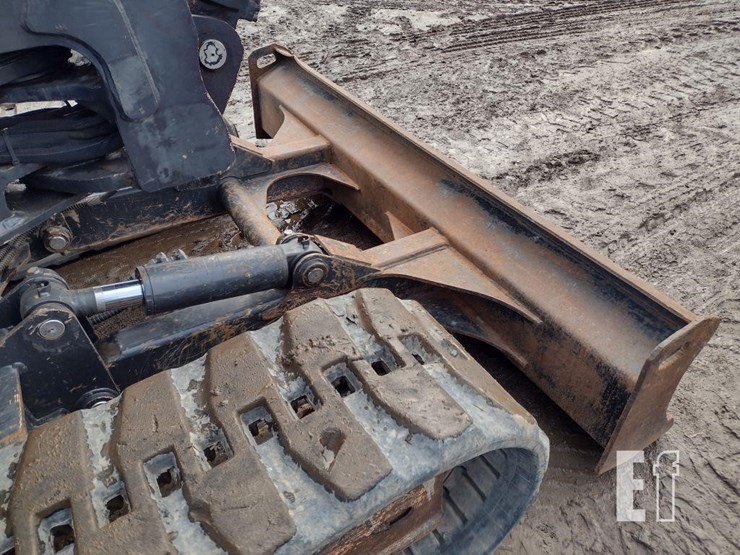 2014-bobcat-e85-image-25