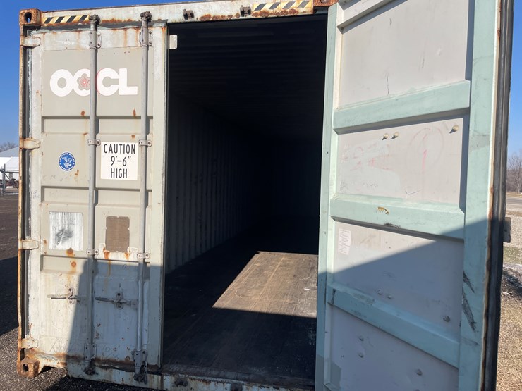 #2042-•-40'-shipping-container-image-4