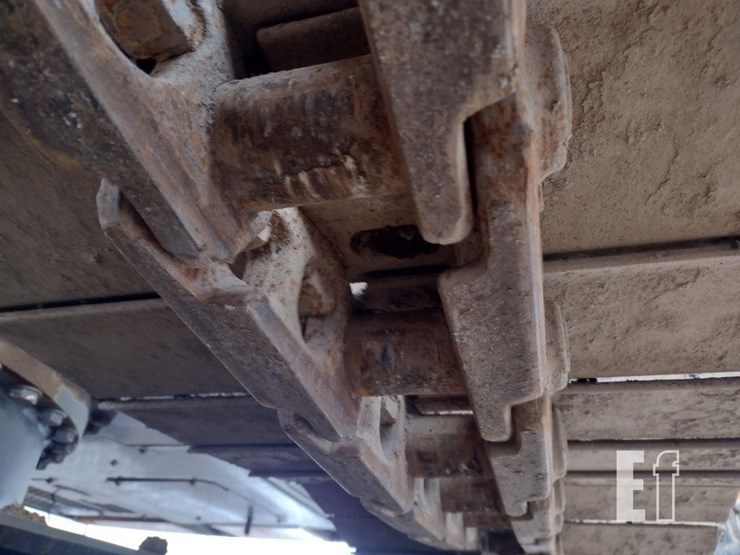 2022-case-cx250d-image-43