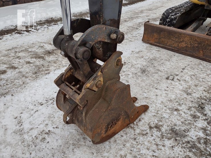 2016-deere-35g-image-16