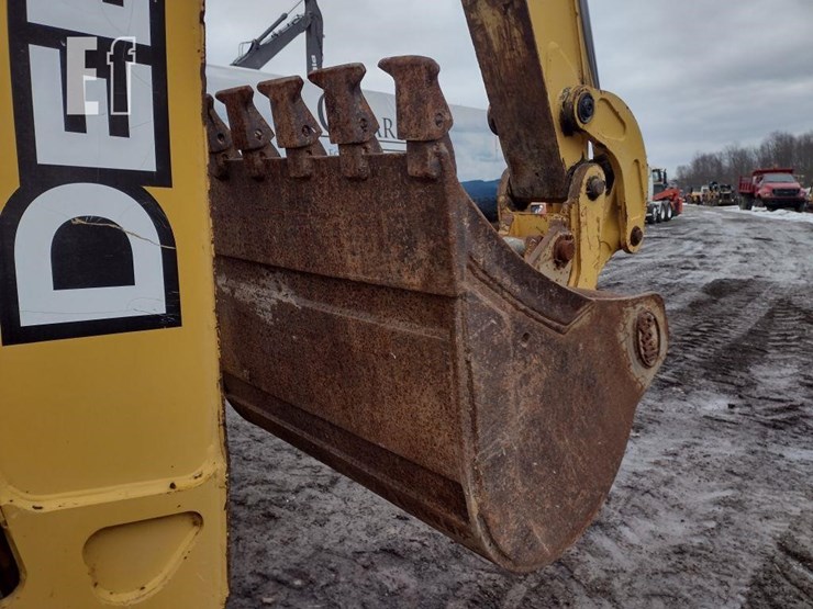 2005-deere-310g-image-28